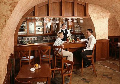 Hotels in Győr - Hotel Fonte drink bár Győr - győri olcsó szálloda, szállás Győrben