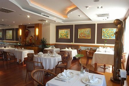 Kálvária szálloda étterme Győrben, Magyaros ételkülönlegességek a Kálvária hotelben